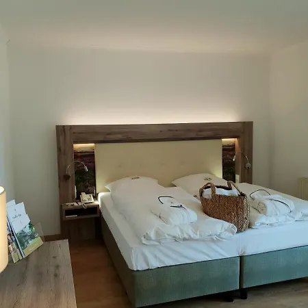 Hoepen 4* Schneverdingen