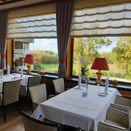 Hoepen فندق شنيفردينغين